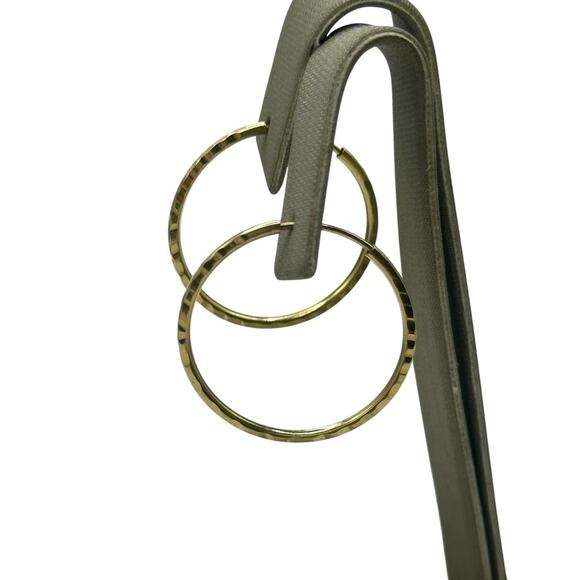 14K Yellow Gold Hammer Textured Hoop Earrings (15948) - Picture 10 of 10